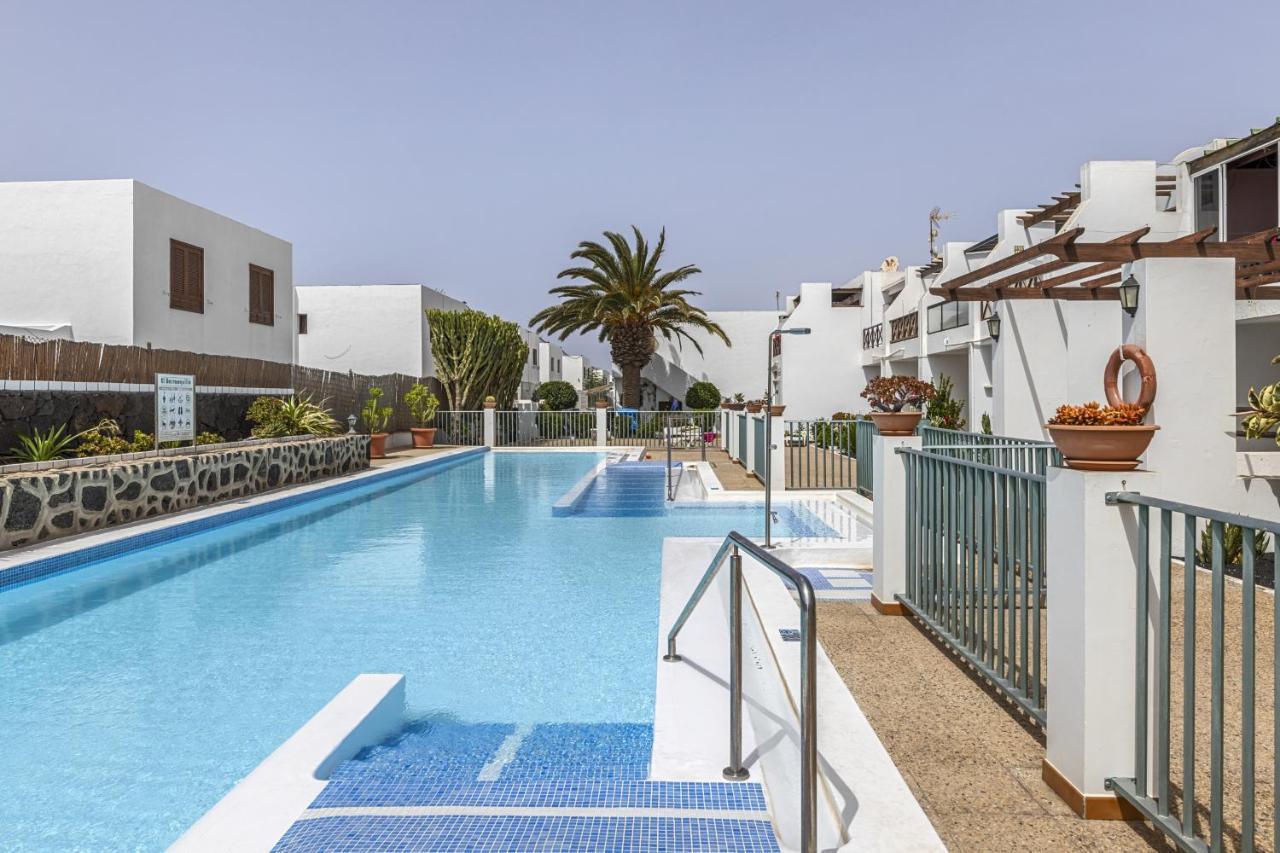 Hola Arnage Pool View Appartement Puerto del Carmen  Buitenkant foto